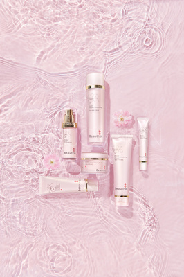 科技與美妝的完美融合 通訊設(shè)備在化妝品廣告拍攝中的創(chuàng)新應(yīng)用